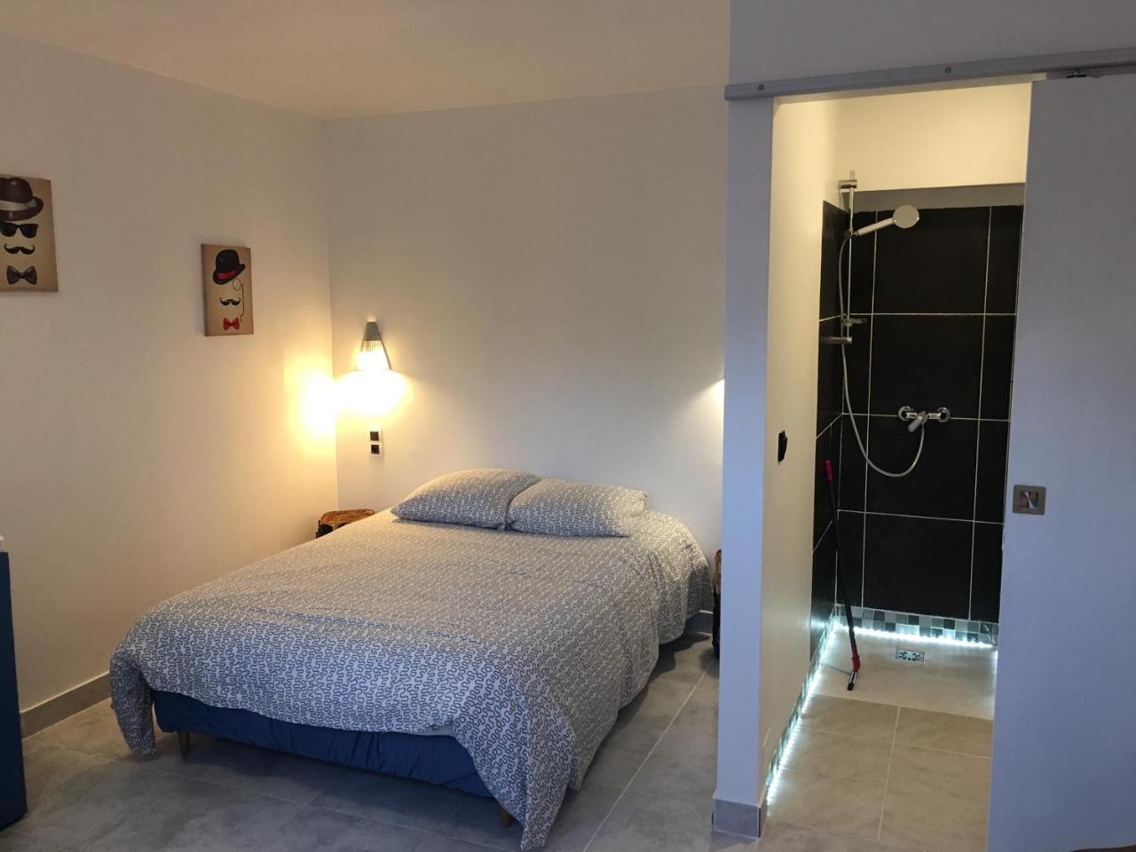 Le Gite Pien Apartment Wignehies ภายนอก รูปภาพ