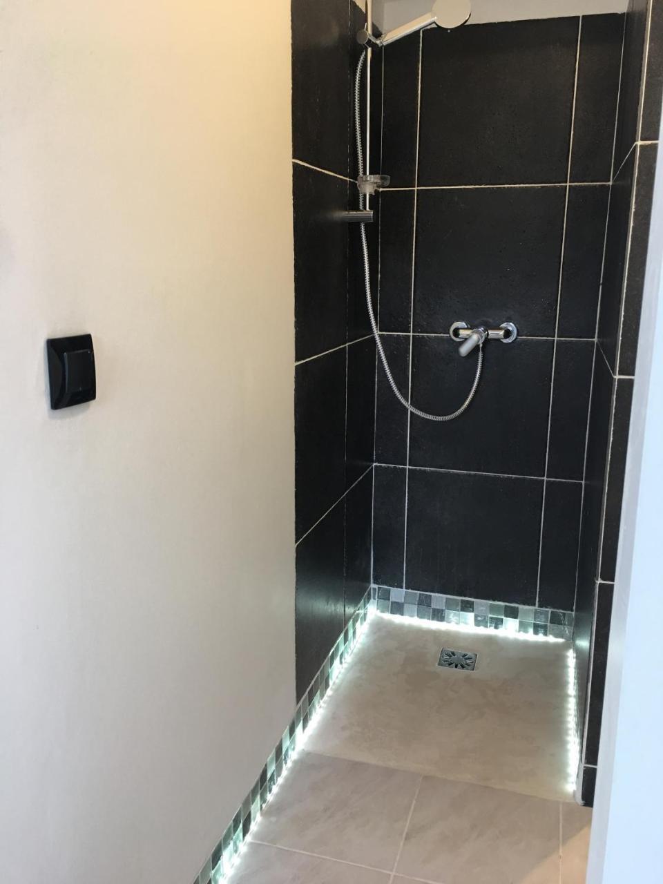 Le Gite Pien Apartment Wignehies ภายนอก รูปภาพ